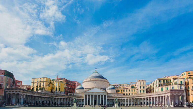 Piazza Del Plebiscito Napoli