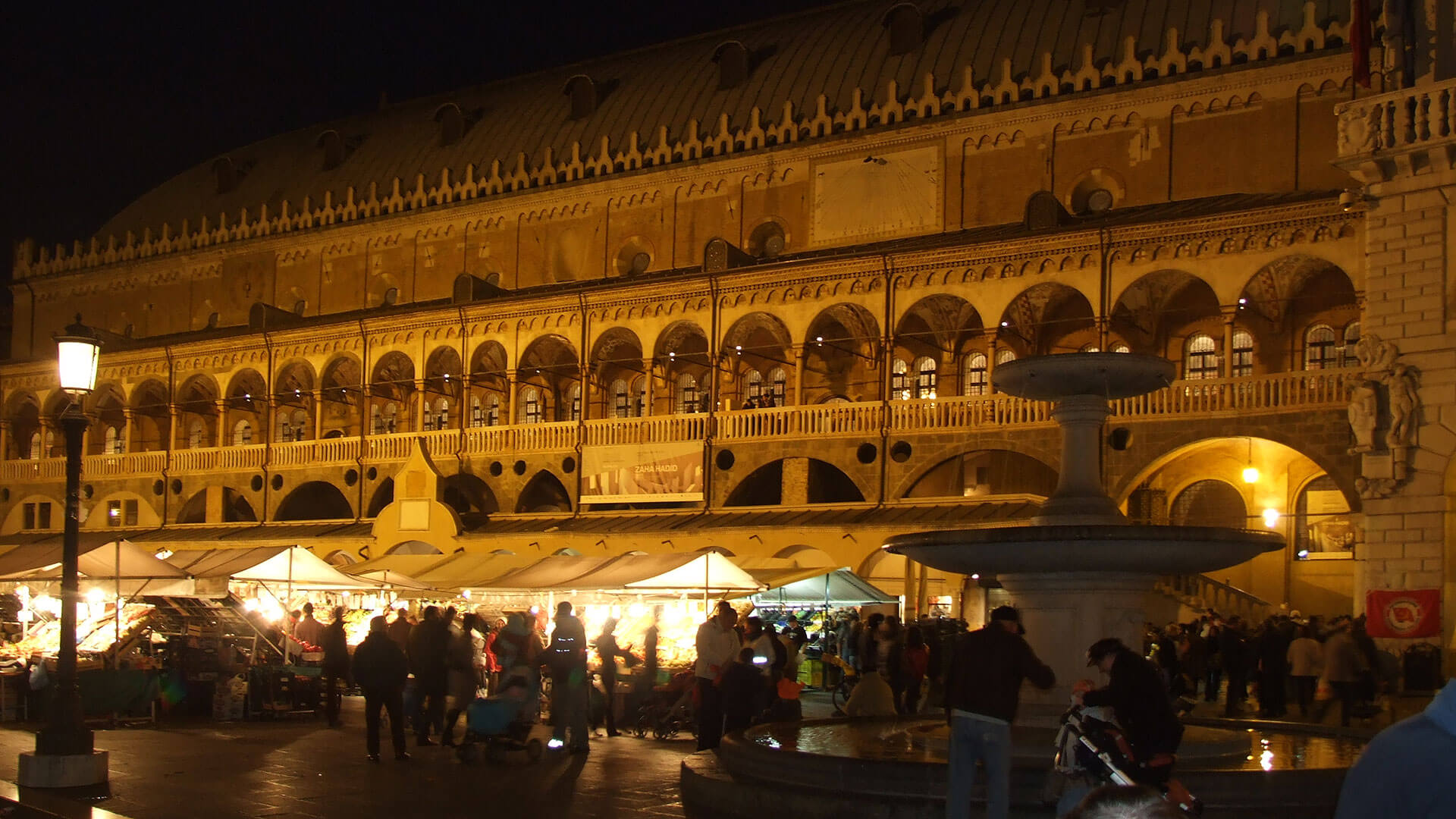 Piazza Delle Erbe Padua Nightlife